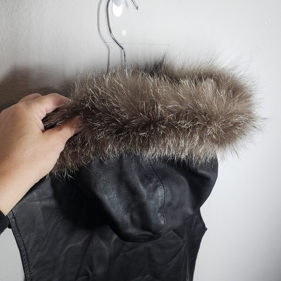 Damselle New York Leather Vest Black Faux Fur Trim Hooded Sleeveless Size Small - Picture 4 of 12